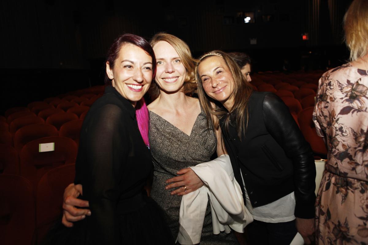 Maria Lamanna, IHDA All-Star 2013 Winner of Best Handbag in Overall Style Design with Joanna Maxham and Nancy Forman of The Accessory Think Tank